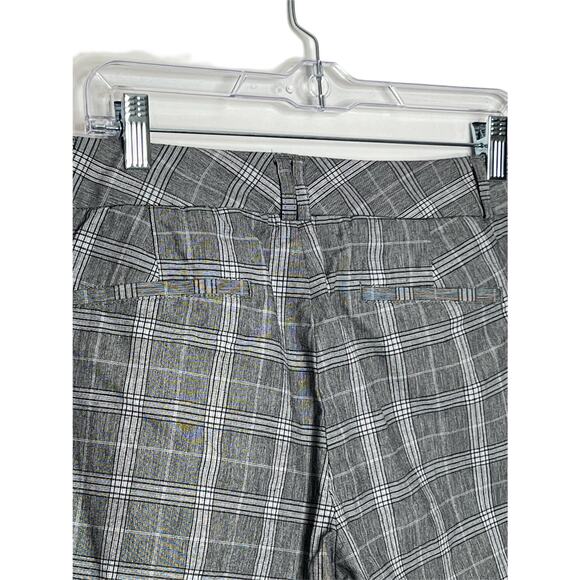 Dockers Mid Rise Curvy Grey Black White Plaid Casual Capri Pants Size 10 - Picture 5 of 8